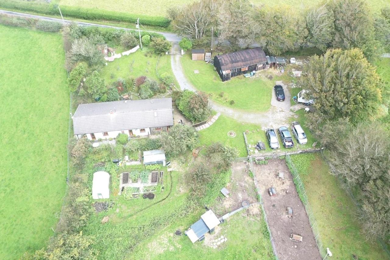 Inviting 2-Bed Cottage In Newcastle Emlyn Zewnętrze zdjęcie