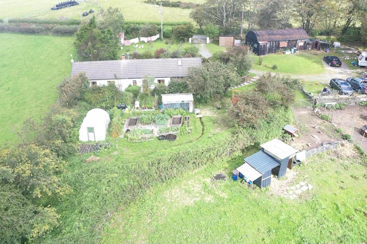 Inviting 2-Bed Cottage In Newcastle Emlyn Zewnętrze zdjęcie